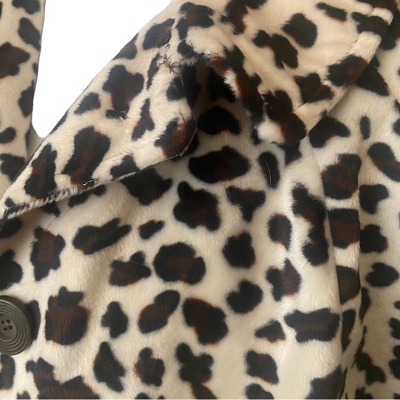 Cheetah Leopard Fleece Cape with a satin emerald green lining Size XL - Picture 4 of 12